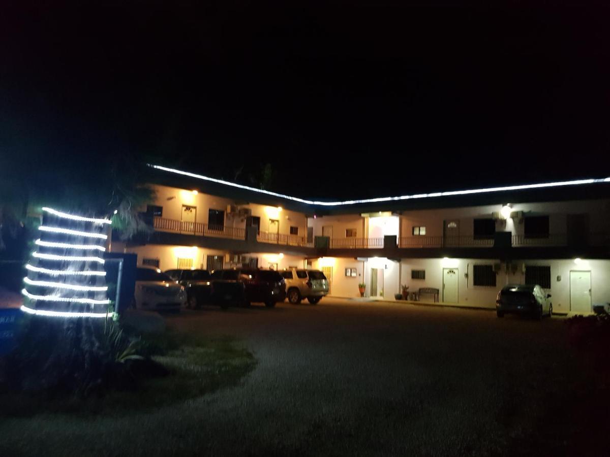 Lee'S Comfort House Chalan Kanoa Exterior foto